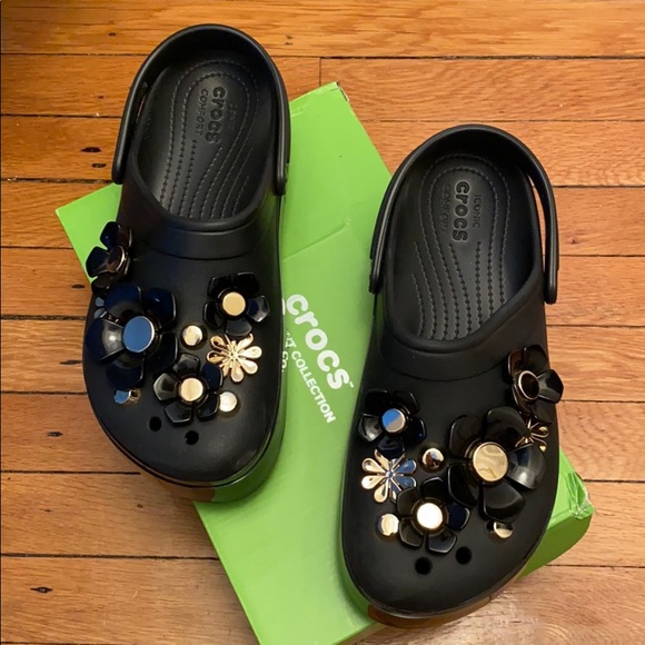 crocs platform metallic bloom